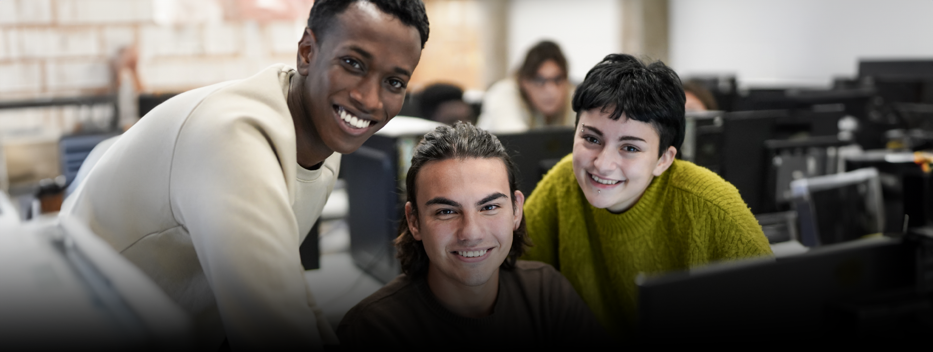 Etudiant de l'école emcop à Orléans qui étudie